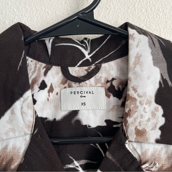 PERCIVAL Short Sleeve Japan Island Button Down Shirt - Picture 4 of 5